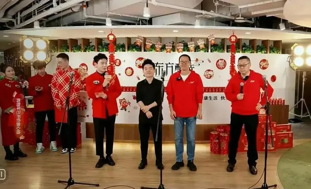 京东被曝仍频繁与董宇辉接触   内部探讨未来合作可能性