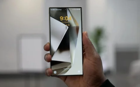 用户吐槽三星Samsung Galaxy S24 Ultra使用后屏幕褪色