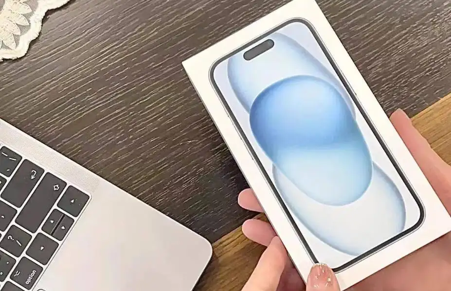 苹果Apple iPhone15降价1050元 售价4949元起
