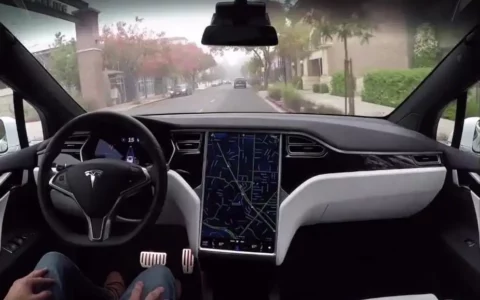 特斯拉Tesla Autopilot系统升级引发争议：系统过于繁琐，降低驾驶体验