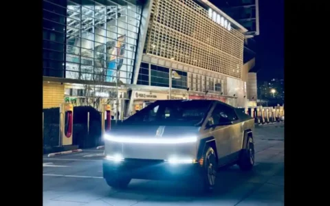 特斯拉Tesla Cybertruck不能上路还来巡展是为什么？