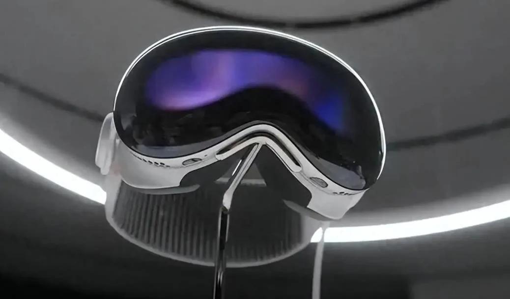 关于苹果Apple Vision Pro头显的电池技术解析