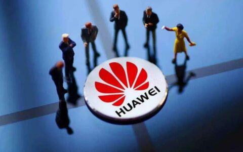 传闻华为HUAWEI预计二季度推出三折屏手机