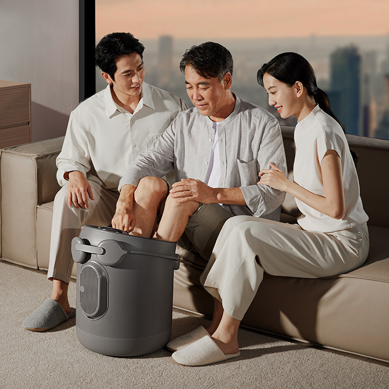 缓解疲劳就够了？小熊电器爱膝泡脚桶还能养护膝盖