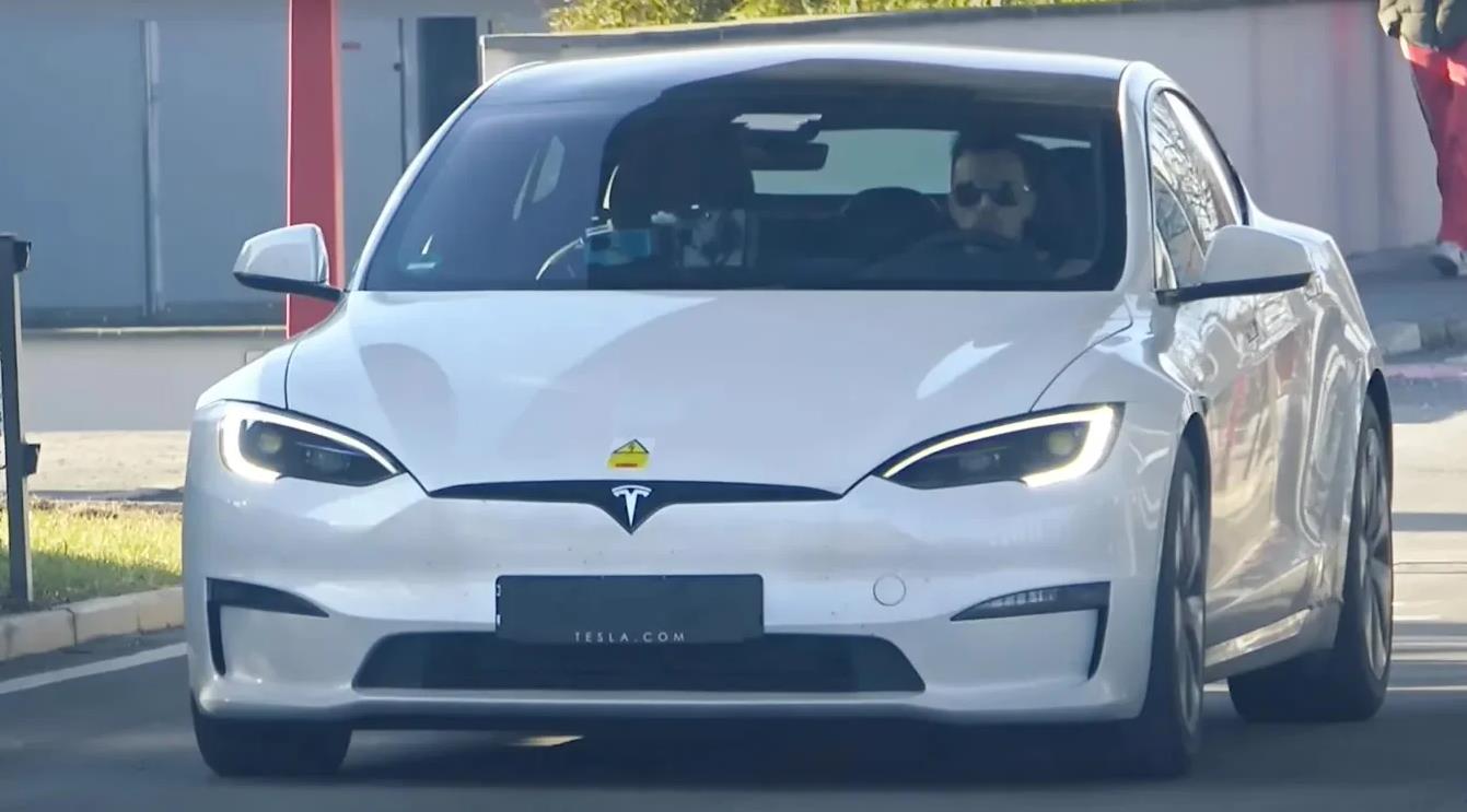 法拉利秘密测试特斯拉Model S Plaid 或为纯电超跑铺路