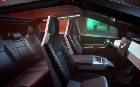 特斯拉Tesla Cybertruck软件更新：提升操控与充电效率
