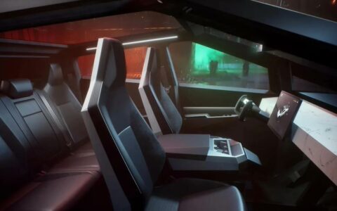 特斯拉Tesla Cybertruck迎来首个重大软件更新：操控与充电性能大幅提升