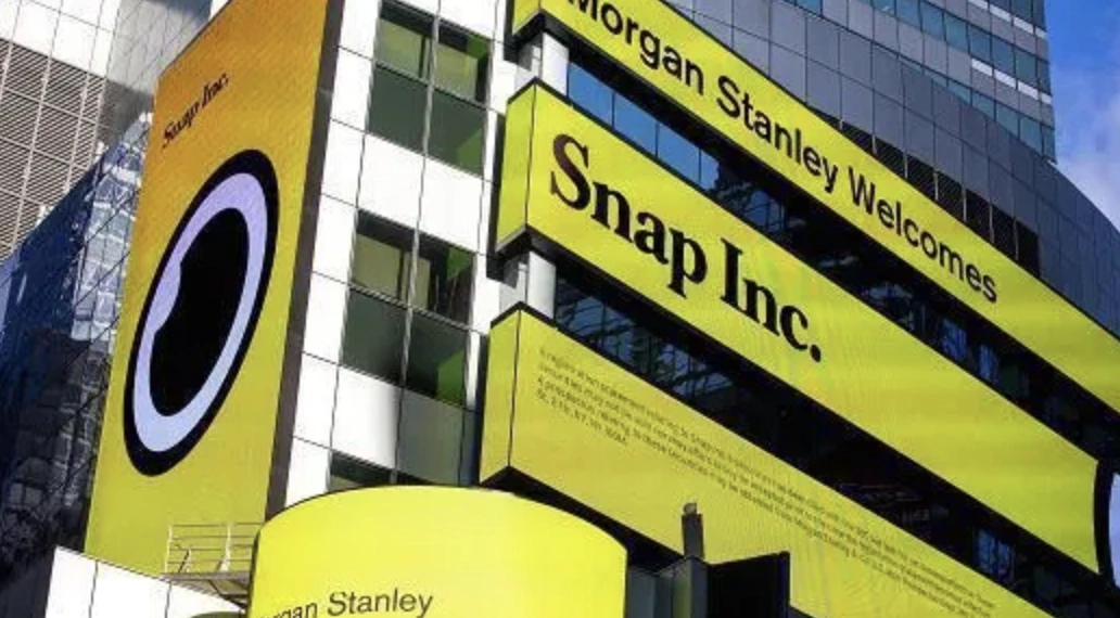Snap第四季度营收13.61亿美元 净亏损同比收窄14%