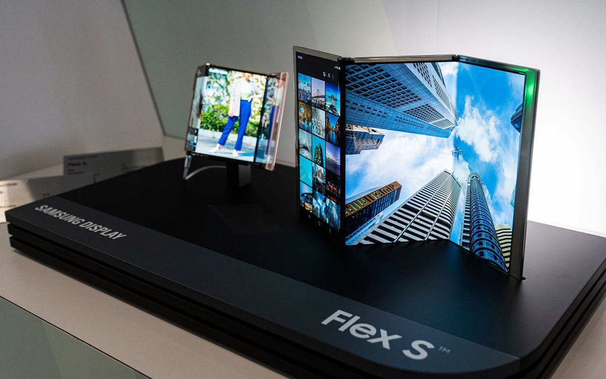 华为HUAWEI与三星Samsung角逐可折叠平板市场，Oppo与Vivo选择退出