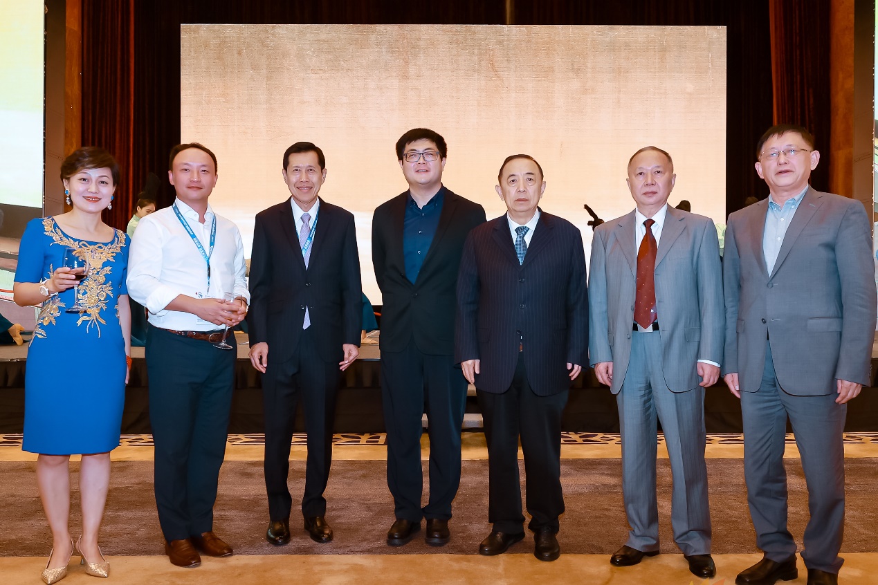 沈寓实博士当选欧洲自然科学院外籍院士并入选福布斯中国海归菁英