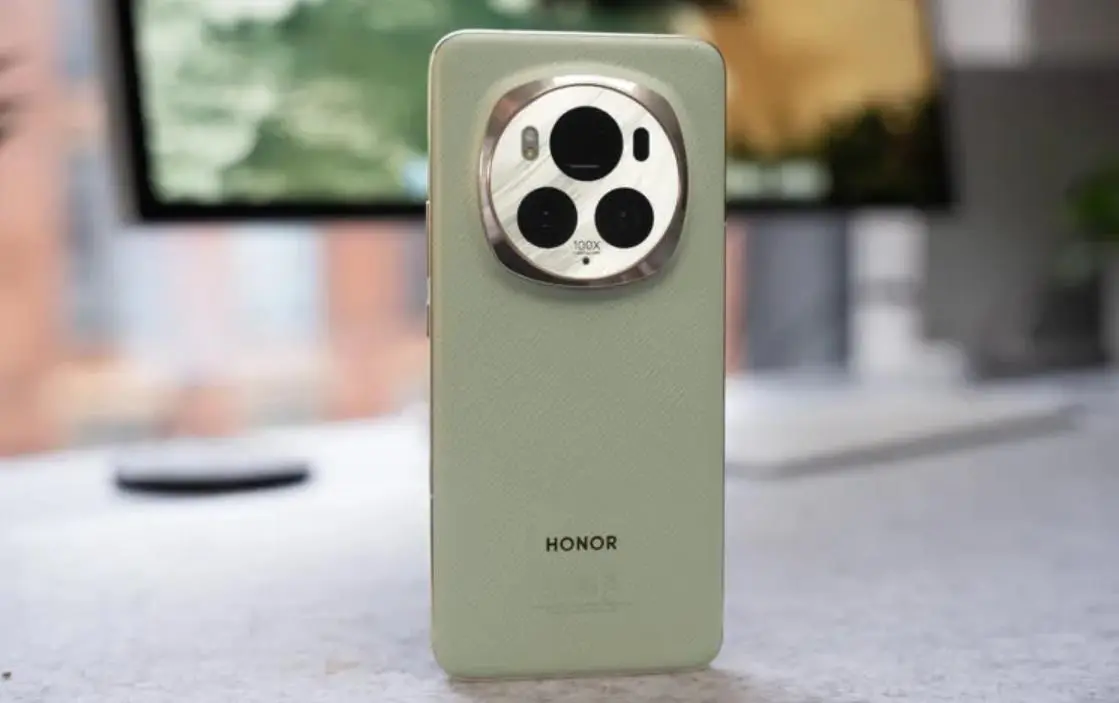 MWC 2024：荣耀发布Honor Magic 6 Pro与保时捷设计Honor Magic V2 RSR