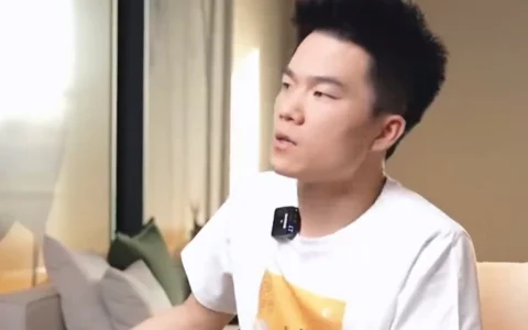 董宇辉称非常多3C厂家愿提供低价 “与辉同行”一场直播卖空了洗地机厂家所有现货