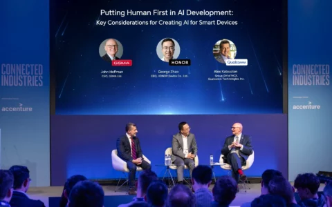 荣耀CEO赵明在MWC2024展望AI智能设备的未来