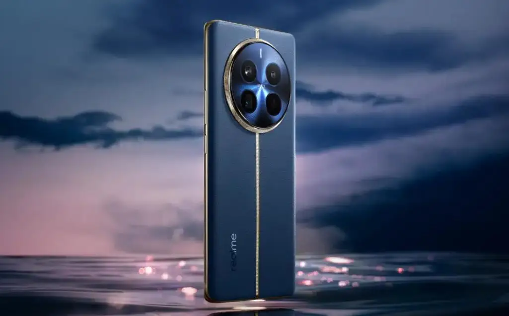 realme真我12 Pro+首销 搭载6400万潜望长焦