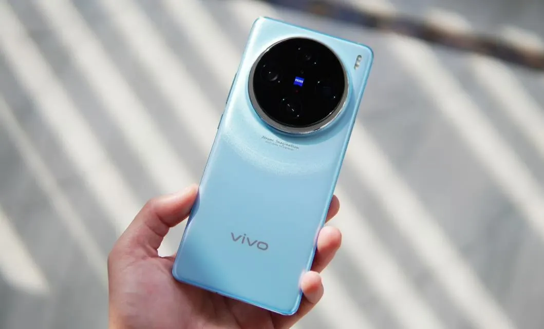 vivo X100 Ultra发布时间预测：技术革新与市场期待的交汇点