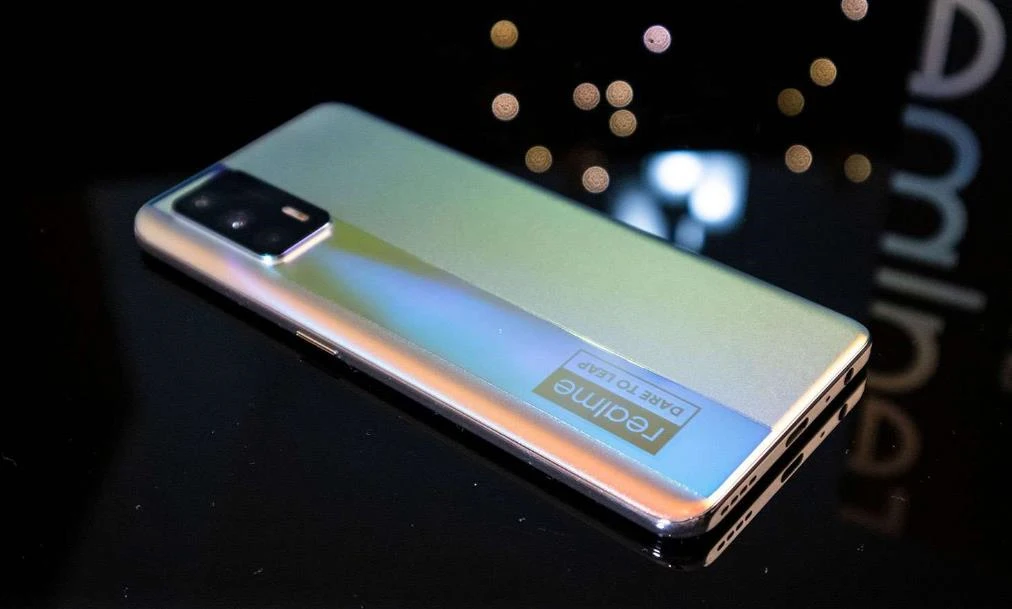 realme真我GT Neo6 SE配置曝光：中端机皇搭载骁龙7+ Gen 3