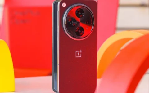 一加OnePlus Open在美推出Android 14更新 可折叠手机用户迎来新体验