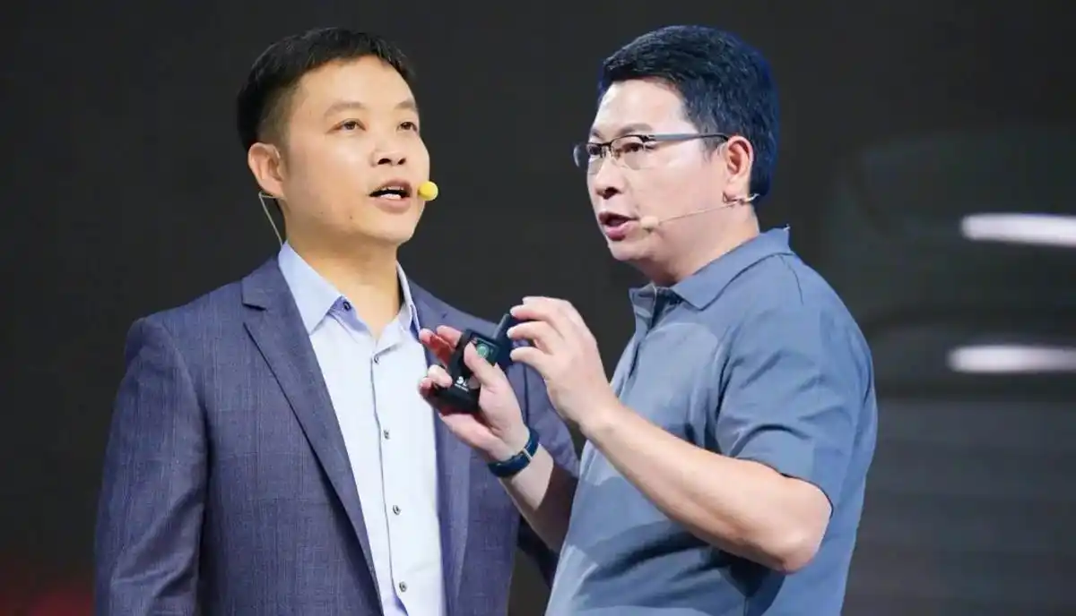 理想MEGA上市引争议 何小鹏和华为余承东响应李想