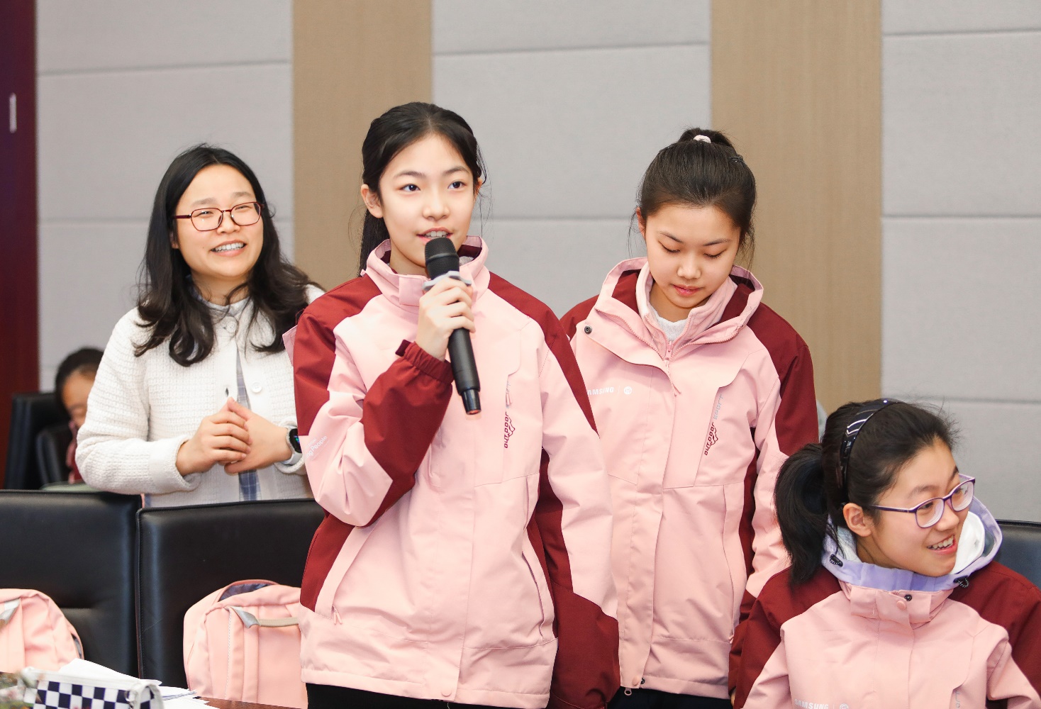 探索科技，塑造未来：三星STEM GIRLS培养女性科研新秀