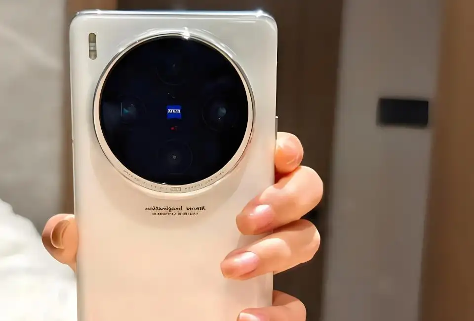 vivo X100 Ultra发布时间引热议，或于五月震撼登场