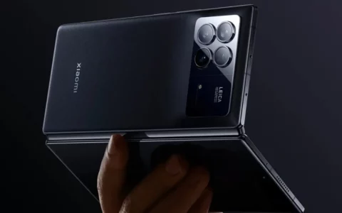 三星Galaxy Z Fold 6 vs 小米MIX Fold 4：两大折叠巨头的对决