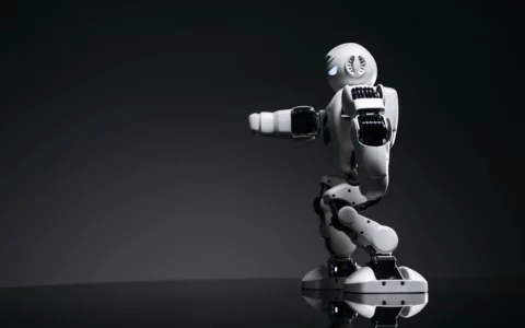 北京近期将发布第一代通用开放人形机器人本体