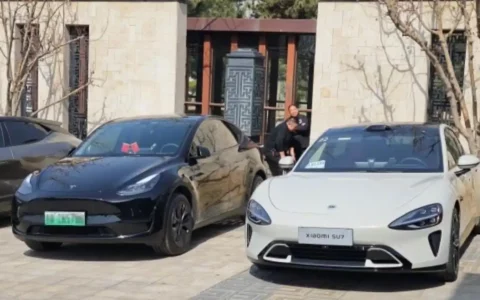 小米SU7 vs 特斯拉Model Y：颜值与定价之战，谁将更胜一筹？