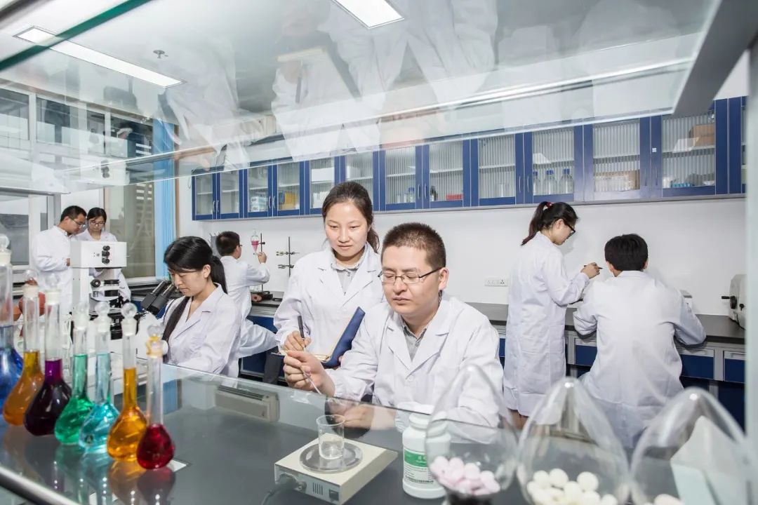  从巨子生物开始,让中国成分少走10年弯路