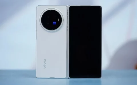 vivo X Fold3系列外观大曝光：精致轻薄，双色可选
