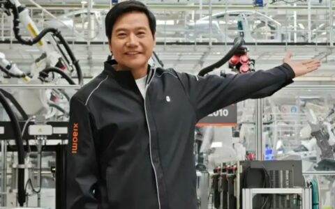 雷军同款小米汽车工装爆火：二手平台已炒至699元/件