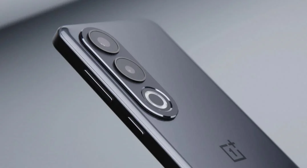 OnePlus Ace 3V vs Xiaomi Civi 4 Pro产品对比：中端市场的双雄对决