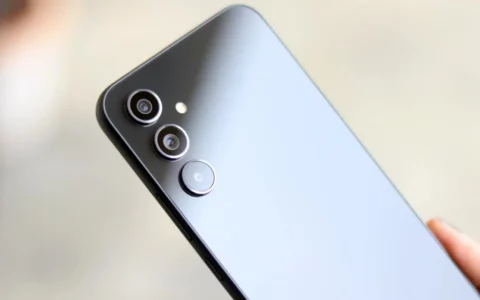 三星Galaxy A54 vs Galaxy A55：相机性能哪款更胜一筹？