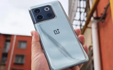 一加OnePlus Ace 3 Pro配置曝光：1.5K曲屏与百瓦大电池加持