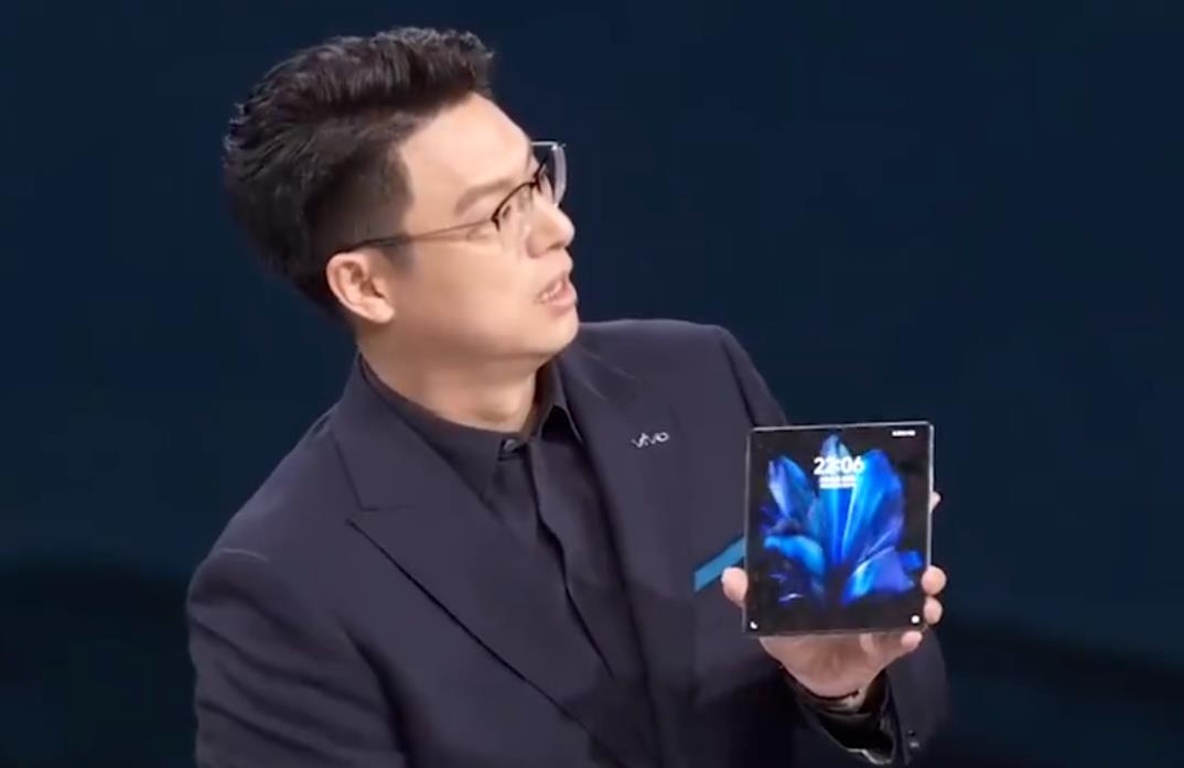 vivo新品手机“冰冻后花屏”疑云散去，副总裁黄韬亲自解释原因