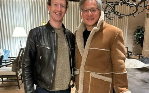 马克·扎克伯格会面黄仁勋 两人互换标志性的穿搭