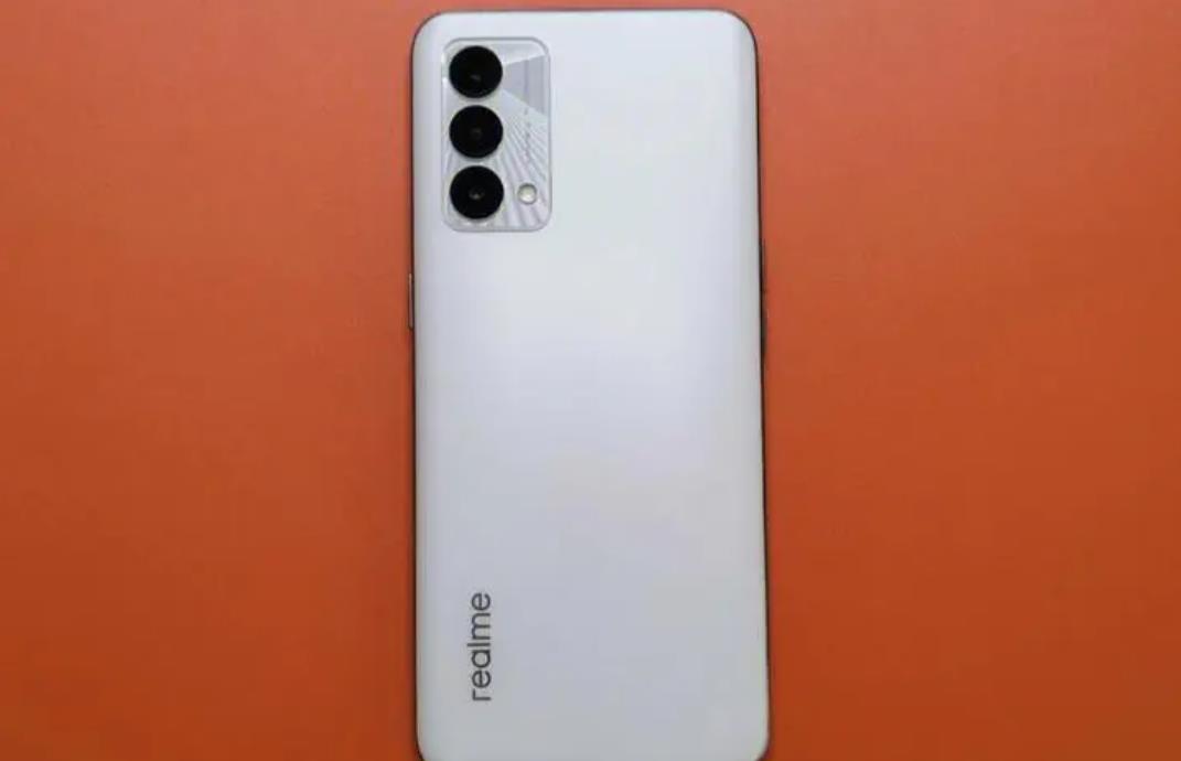 Realme GT 6 在发布前获准在美国、欧洲和印度使用