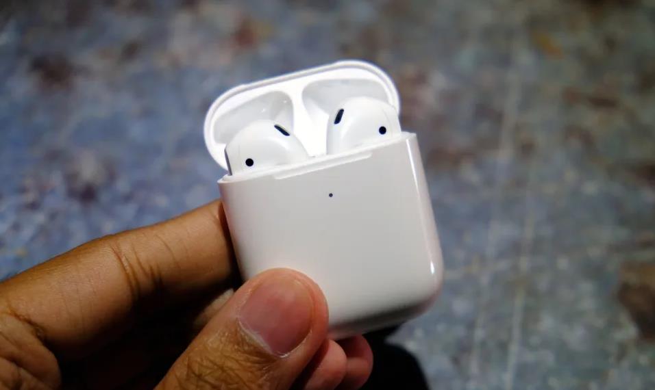 苹果AirPods全系打折，AirPods 2优惠31%，仅需89美元