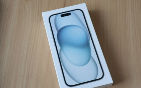 iPhone 15 128GB蓝色版：在美国百思买每月仅需20.27美元，以旧换新最高可节省700美元!