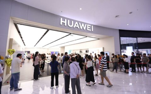 华为门店接受P70盲订？4月将启动“先锋计划”线上开卖