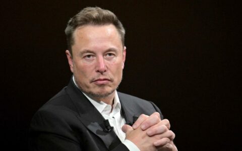 特斯拉CEO马斯克预测AI或于明后年超越人类智慧