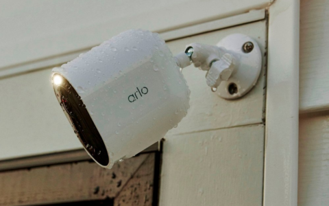 Arlo Pro 5S 2K安全摄像头套装：美国百思买300美元限时折扣，当前仅售399.99美元！
