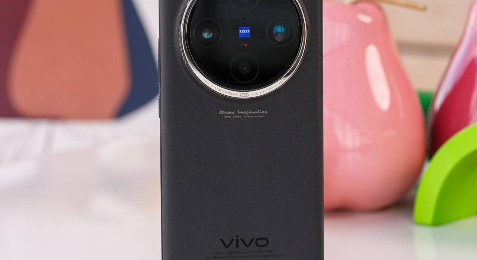 vivo X100 Ultra即将发布：融合专业相机与手机通讯功能