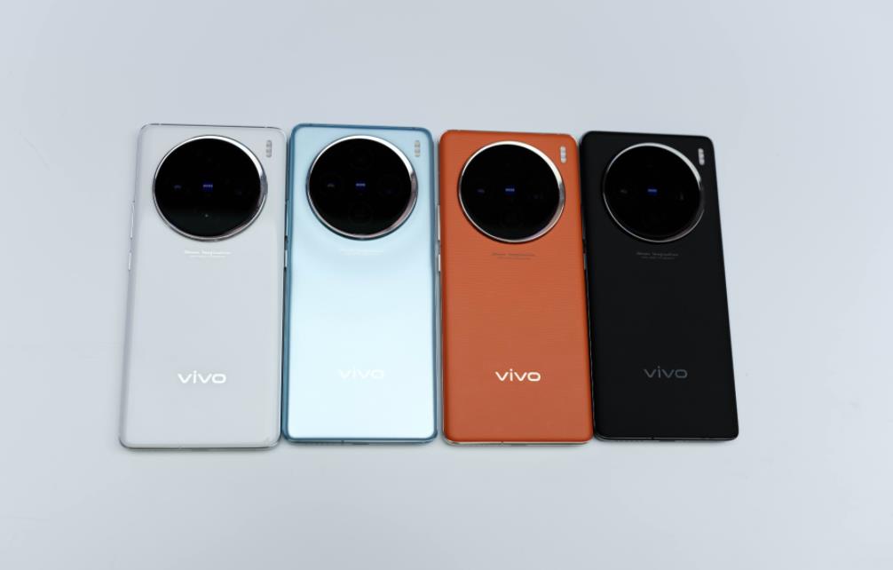 HUAWEI Pura70 vs vivo X100 Ultra：影像旗舰之战，谁将更胜一筹？