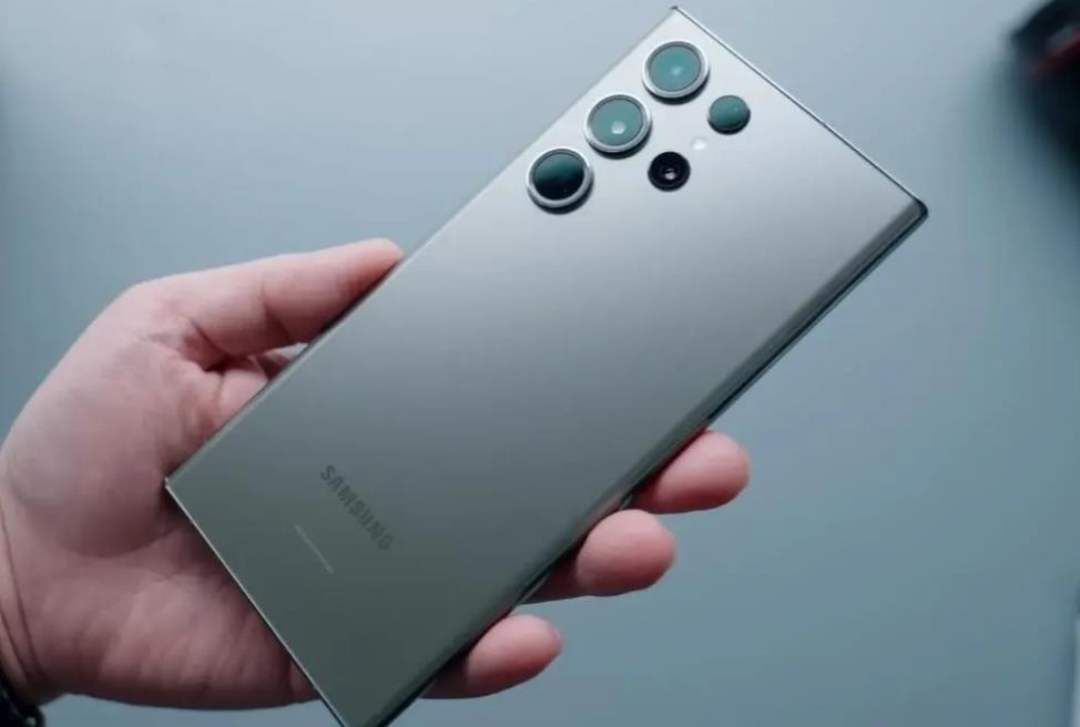 三星Galaxy S24 Ultra深度体验：手感、性能与整体感受全解析