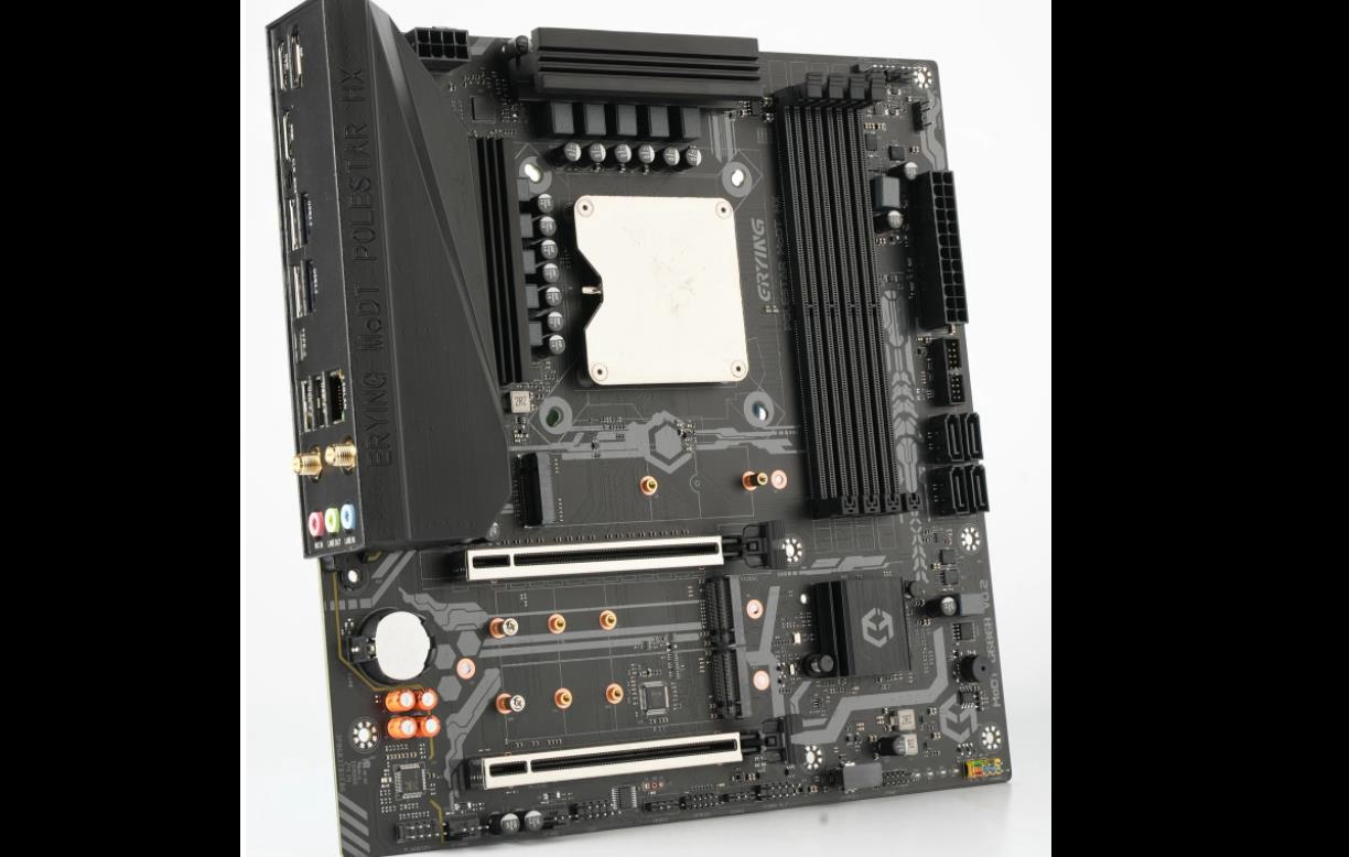 尔英推出搭载第13代英特尔酷睿HX55处理器的MoDT主板