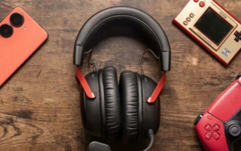 HyperX Cloud III Wireless游戏耳机限时优惠：美国亚马逊仅需114.7美元，直降33%！