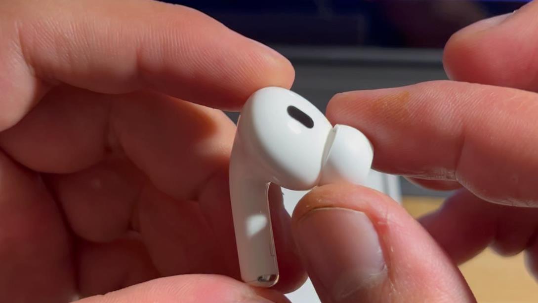 美国Best Buy苹果翻新AirPods Pro（第二代）限时优惠100美元，仅售149.99美元