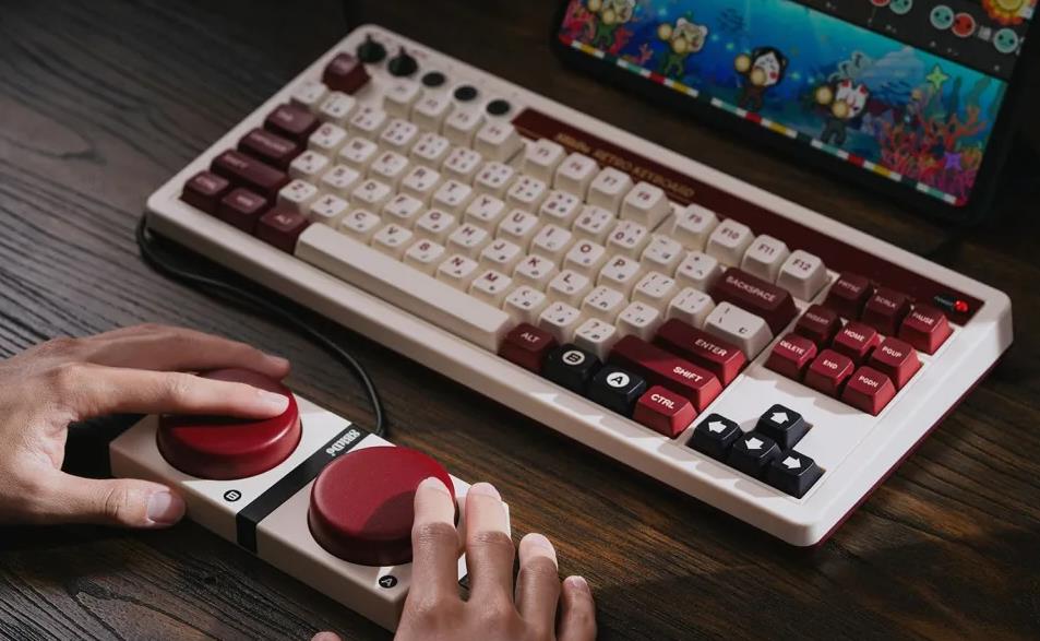 美国Woot限时特惠：8BitDo复古机械键盘优惠30美元，仅售70美元