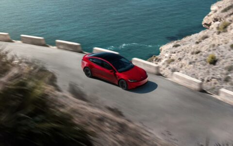 特斯拉新款Model 3 Performance发布：动力升级，售价52990美元起
