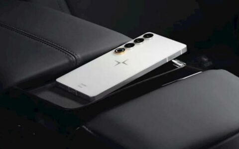 极星AI旗舰手机Polestar Phone正式发布：售价7388元，设计独特性能出众